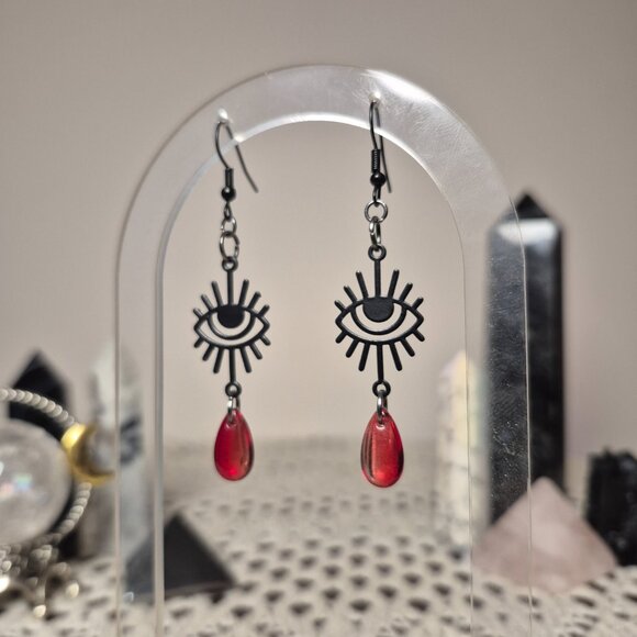 Simple Twist of Fate Earrings - Picture 3 of 5